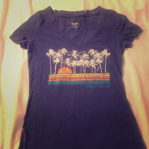 Venice Beach V Neck Tee
